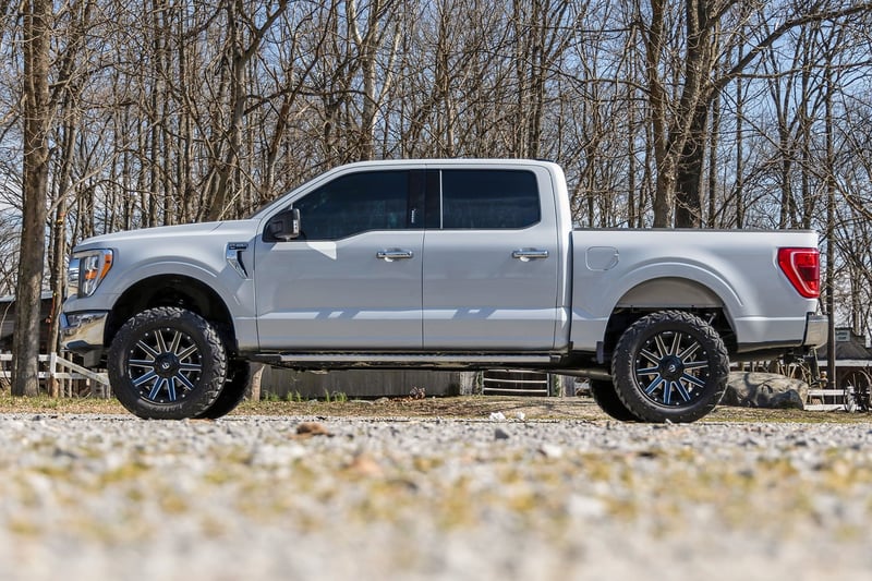 4” Rough Country Lift Kit Ford F-150 2WD (2021-2026)