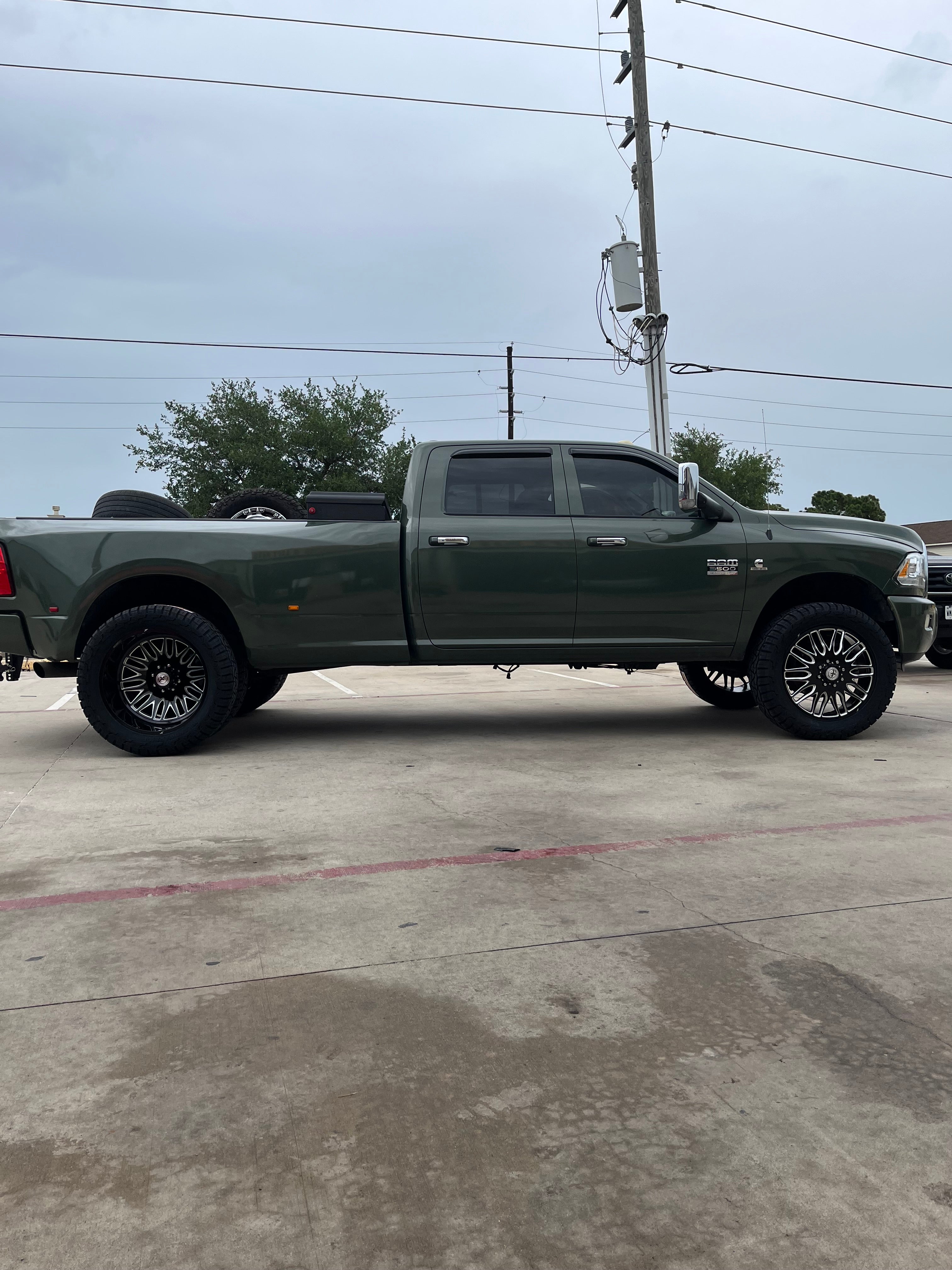 2010 - 2018 RAM 3500 DUALLY WITH 24X8.25 XF OFF-ROAD WHEELS, 37X13.50R24 RT TIRES AND 3" LEVELING KIT - GALLERY
