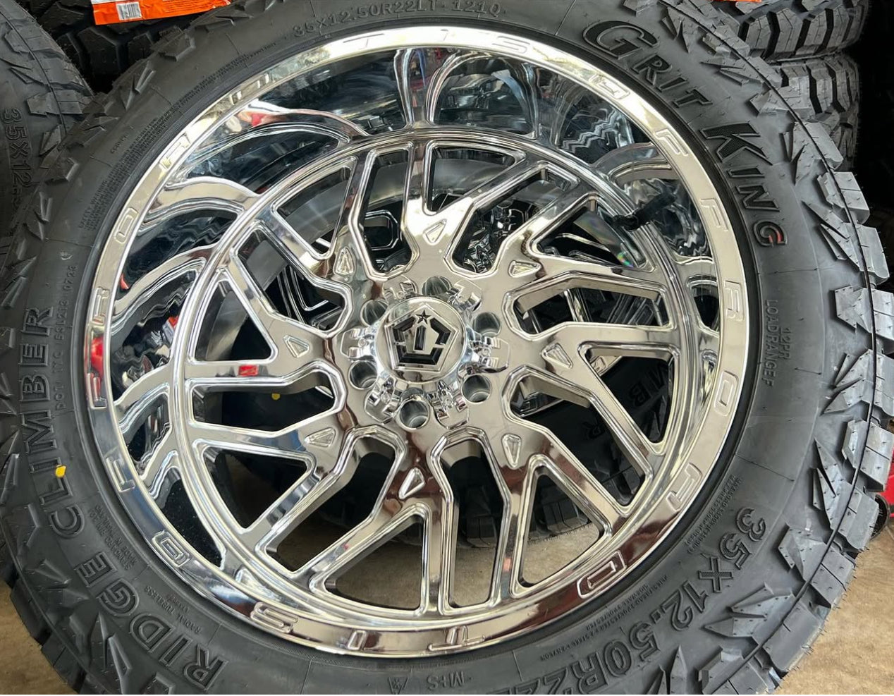 TIS 544C OFF-ROAD WHEELS WITH  6X5.5(139.7) & 6X135 BOLT PATTERN - CHROME