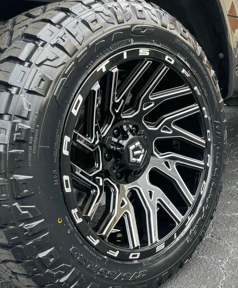 20X10 TIS 554BM OFF-ROAD WHEELS - 8X6.5(165.1) WITH -19 OFFSET- GLOSS BLACK & MILLED