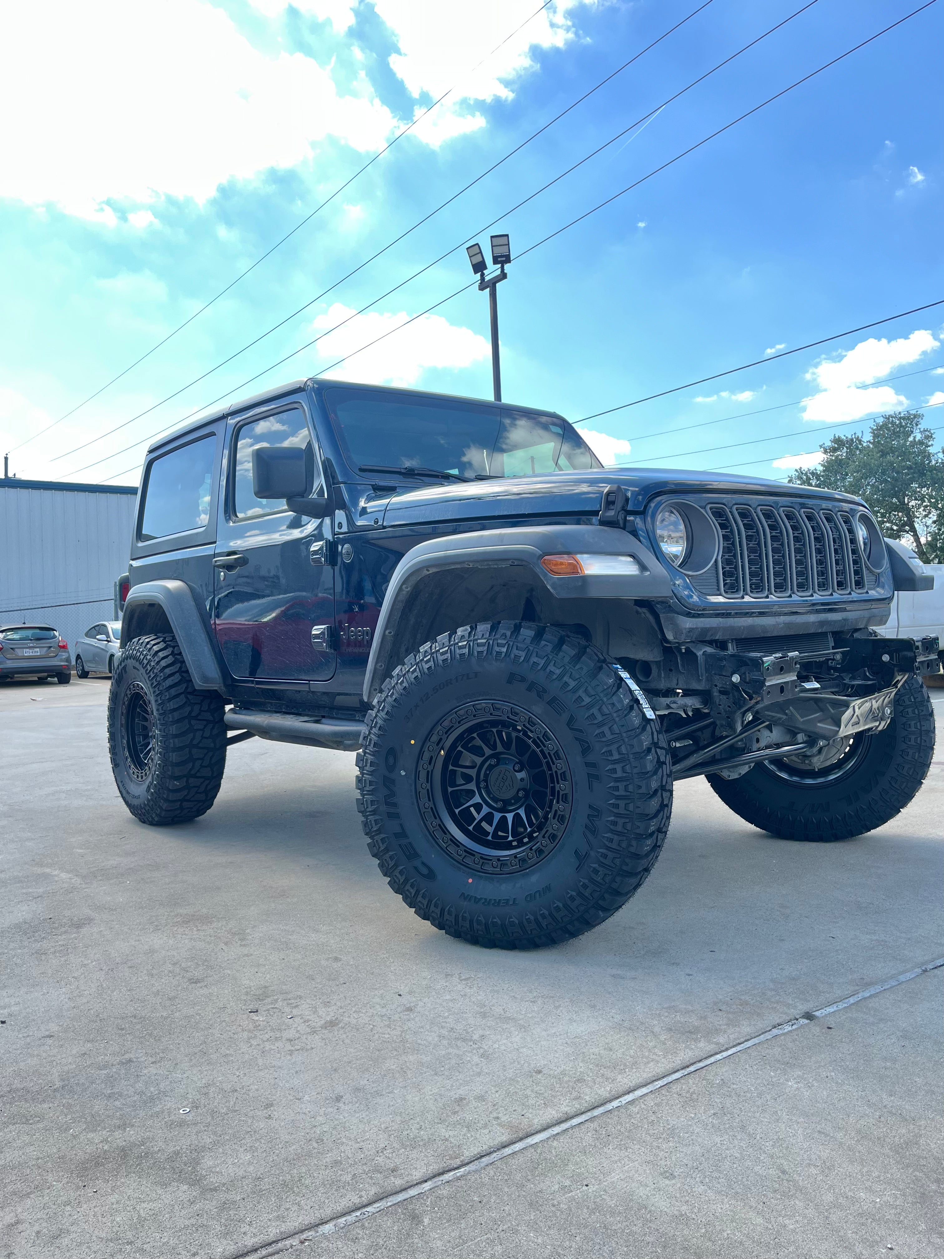 2018 - 2027 JEEP WRANGLER JL WITH 17X9 LOCK OFF-ROAD MOJAVE WHEELS AND 37X12.50R17 MT TIRES - GALLERY