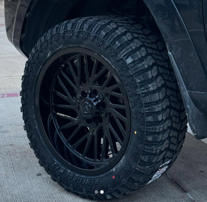 20X9 TIS 553B OFF-ROAD WHEELS - 8X170 WITH +00 OFFSET - GLOSS BLACK