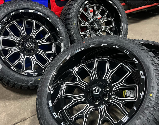 TIS OFF-ROAD 560BM WHEELS 8X6.5(165.1) - GLOSS BLACK & MILLED
