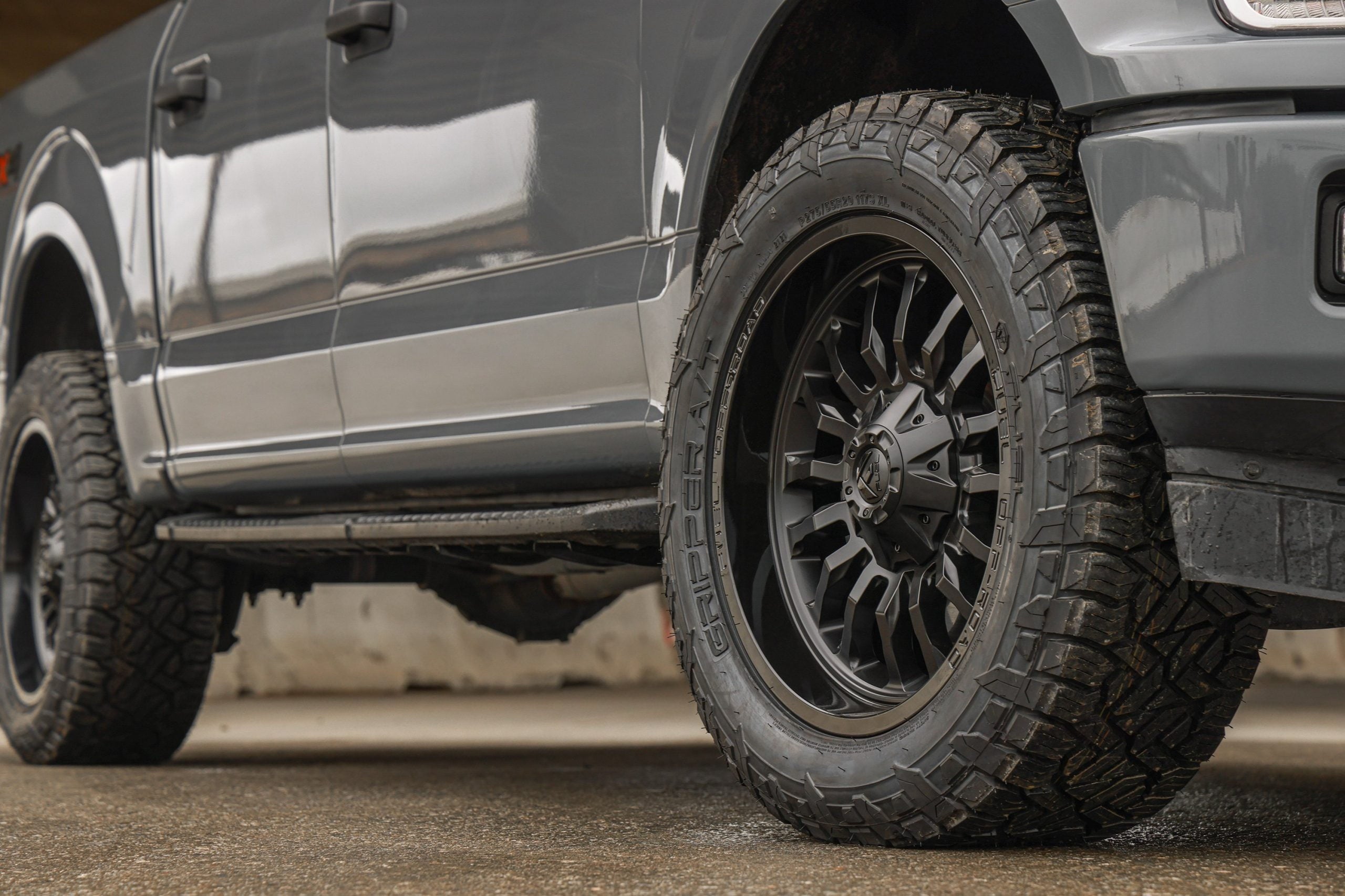 FUEL OFF-ROAD WHEELS ARC D796 6X5.5(139.7) & 6X135 - MATTE BLACK W/ GLOSS BLACK LIP